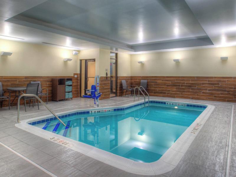 Fairfield Inn & Suites by Marriott Canton