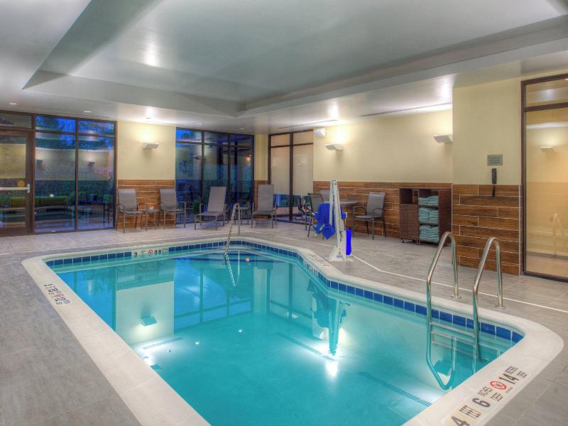 Fairfield Inn & Suites by Marriott Canton