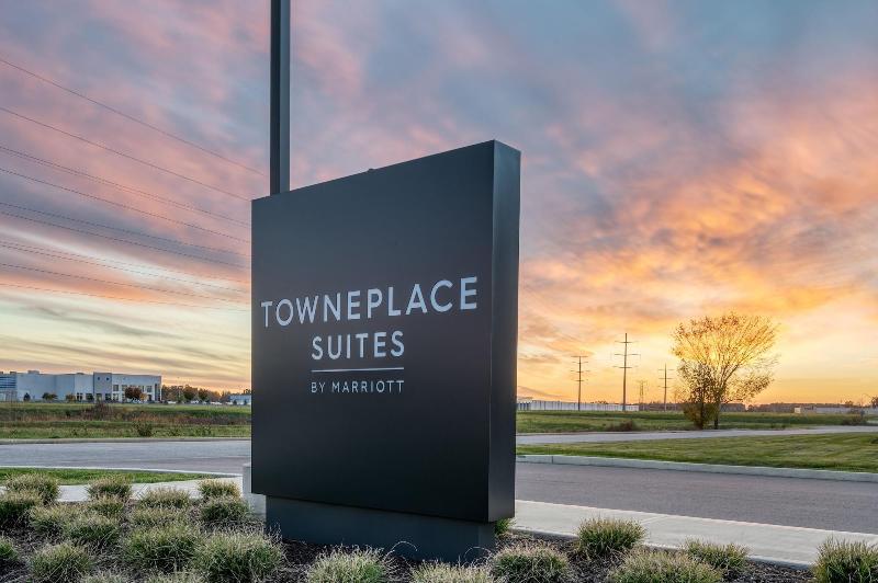 Towneplace Suites By Marriott Indianapolis Airport image