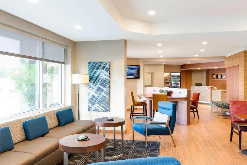 Towneplace Suites By Marriott Indianapolis Airport image