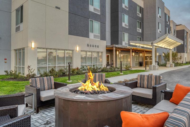 Towneplace Suites By Marriott Indianapolis Airport image