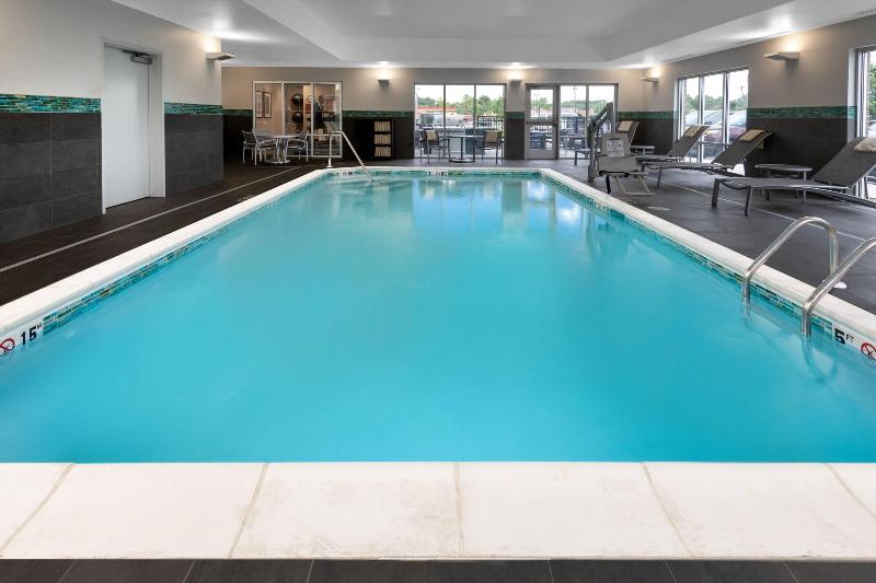Towneplace Suites By Marriott Indianapolis Airport image