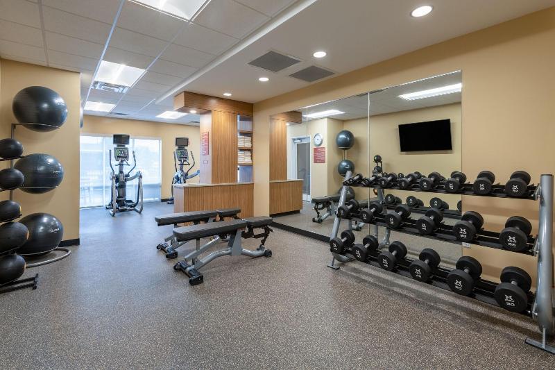 Towneplace Suites By Marriott Indianapolis Airport image
