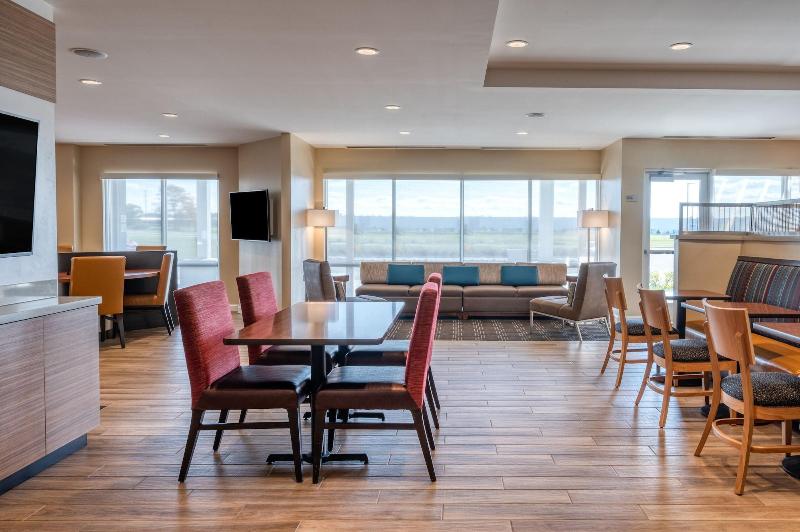 Towneplace Suites By Marriott Indianapolis Airport image