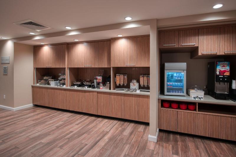 Towneplace Suites By Marriott Indianapolis Airport image