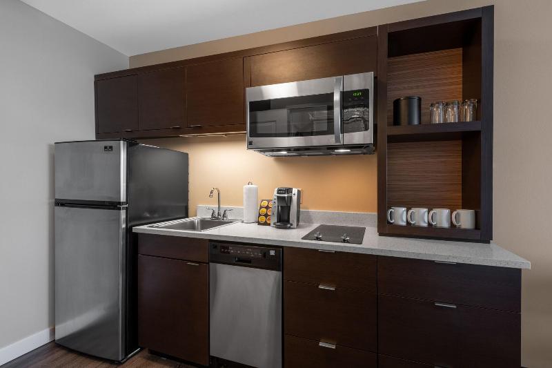 Towneplace Suites By Marriott Indianapolis Airport image