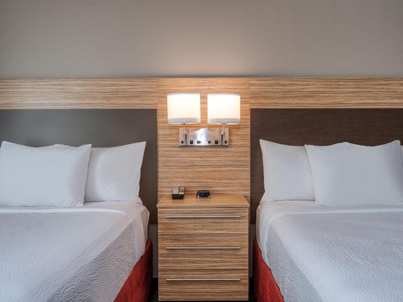 Towneplace Suites By Marriott Indianapolis Airport image