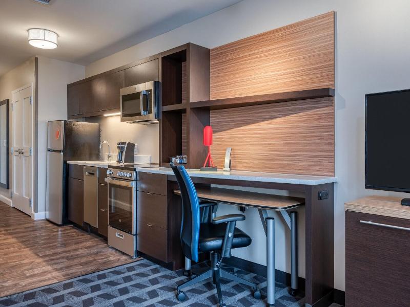 Towneplace Suites By Marriott Indianapolis Airport image