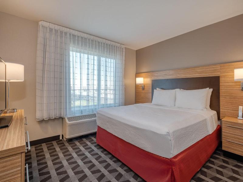Towneplace Suites By Marriott Indianapolis Airport image