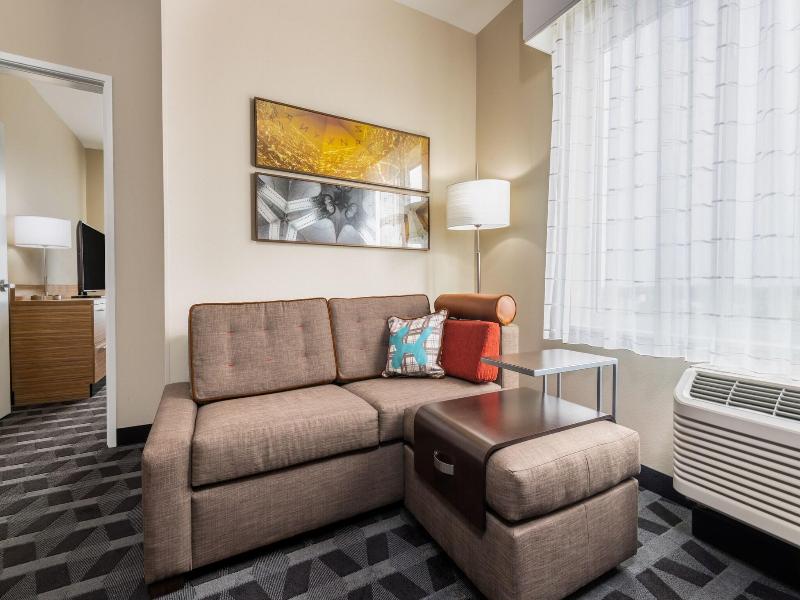 Towneplace Suites By Marriott Indianapolis Airport image