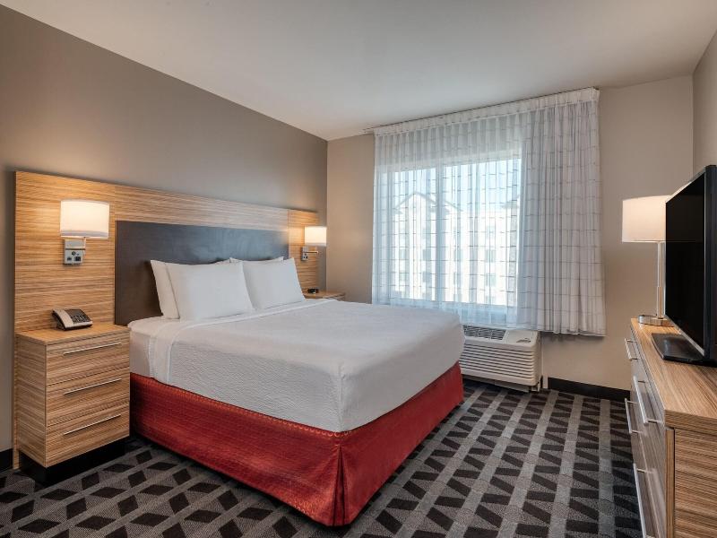 Towneplace Suites By Marriott Indianapolis Airport image