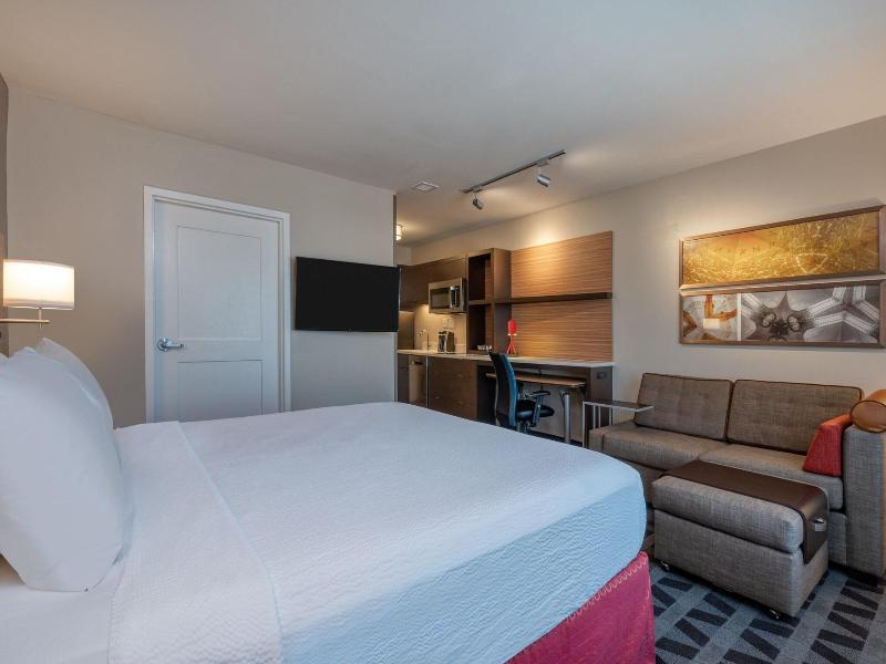 Towneplace Suites By Marriott Indianapolis Airport image