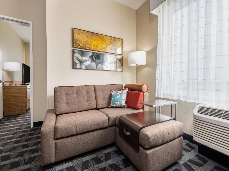 Towneplace Suites By Marriott Indianapolis Airport image