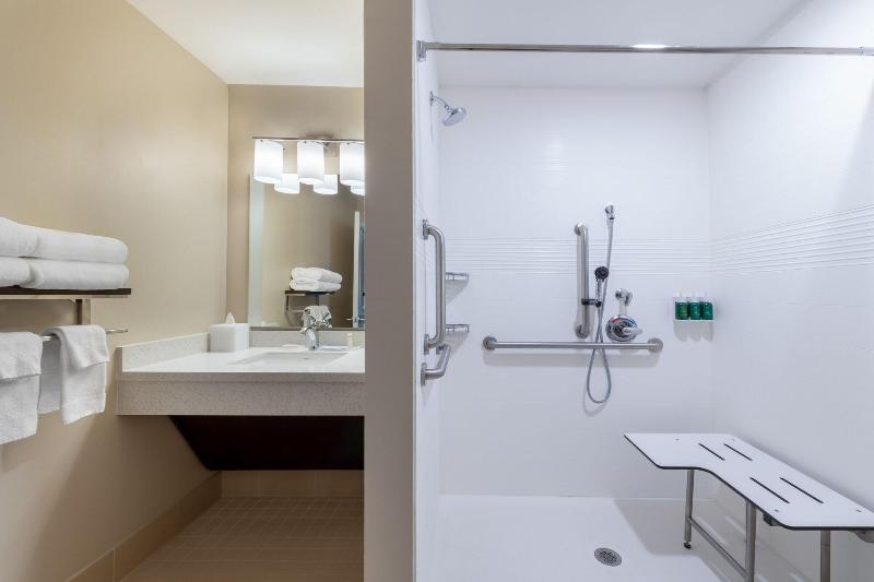 Towneplace Suites By Marriott Indianapolis Airport image