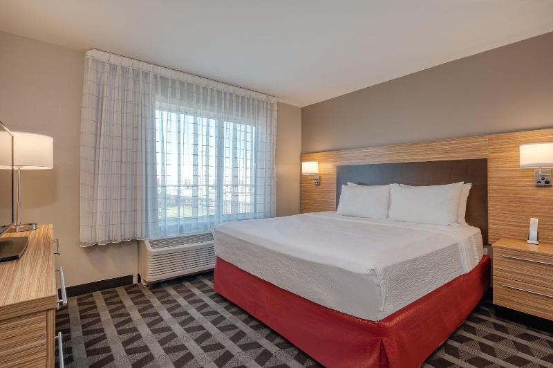 Towneplace Suites By Marriott Indianapolis Airport image