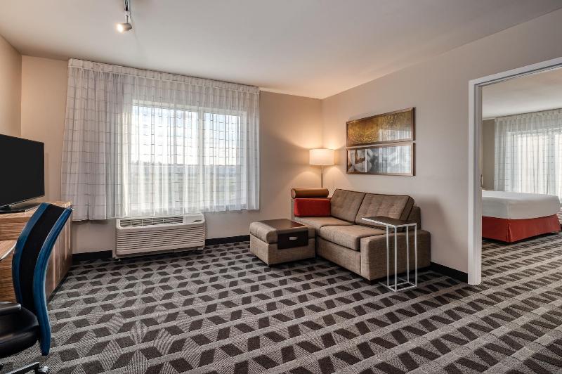 Towneplace Suites By Marriott Indianapolis Airport image