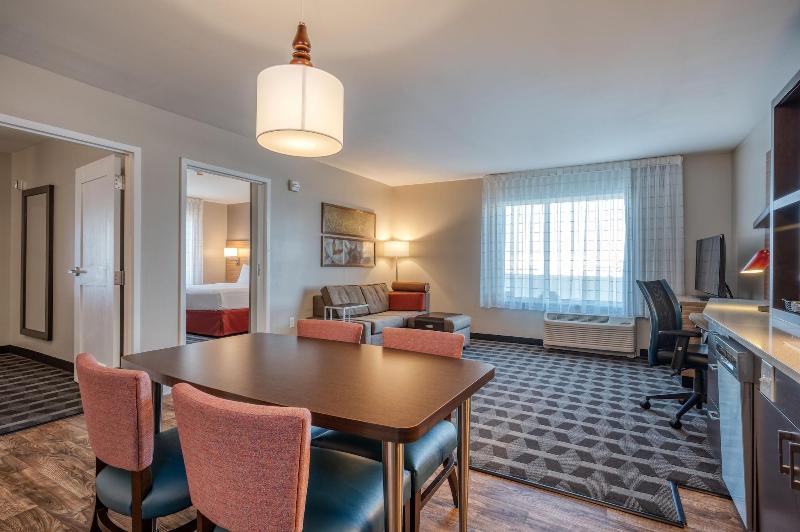 Towneplace Suites By Marriott Indianapolis Airport image