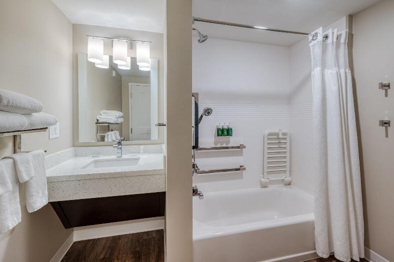 Towneplace Suites By Marriott Indianapolis Airport image