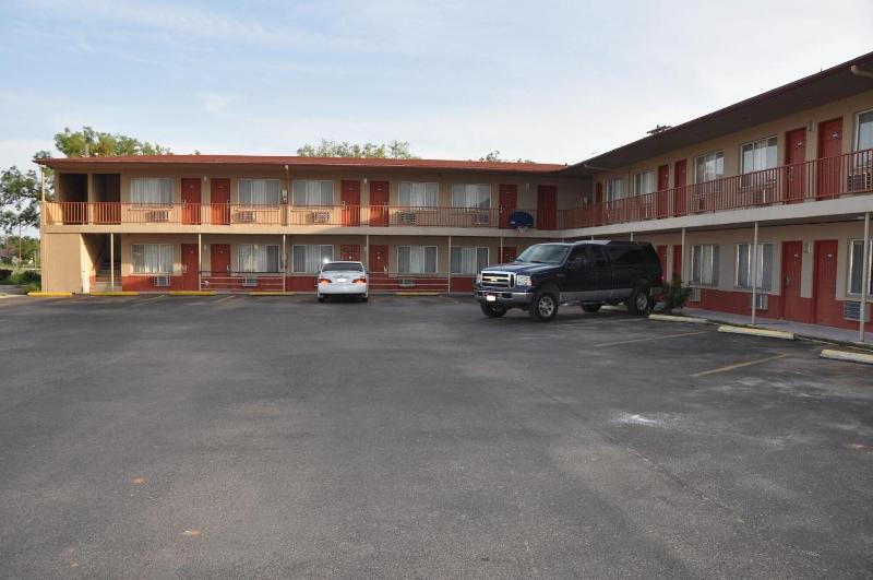 Budget Inn image