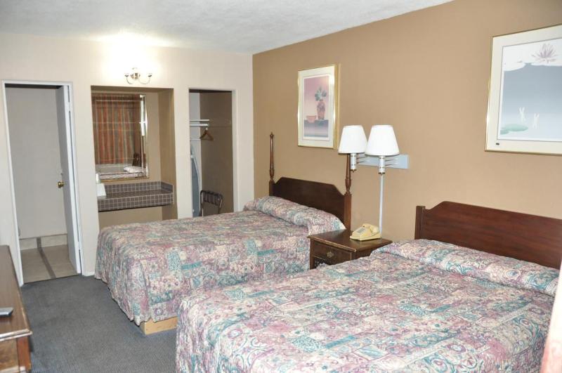 Budget Inn image 9