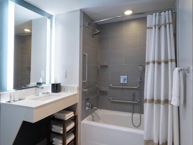 Marriott Greensboro Downtown image