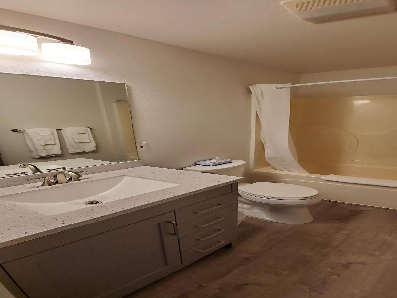 Glacier Basecamp Lodge image