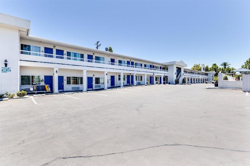 Motel 6 San Jose, CA - Convention Center image