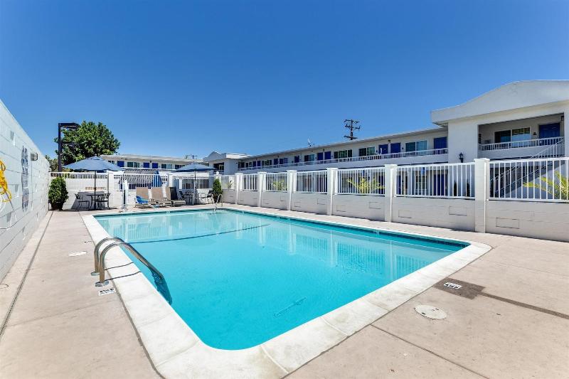 Motel 6 San Jose, CA - Convention Center image