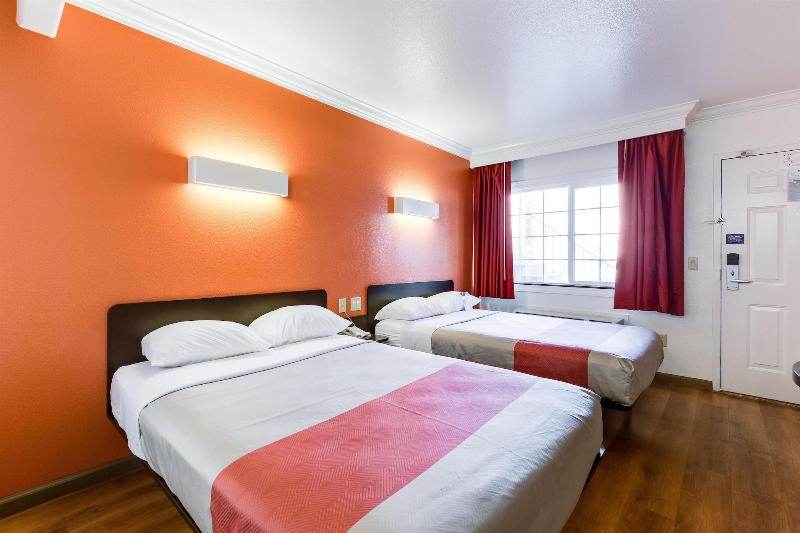 Motel 6 San Jose, CA - Convention Center image