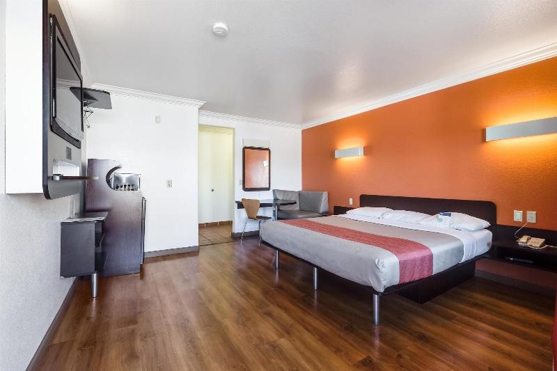 Motel 6 San Jose, CA - Convention Center image