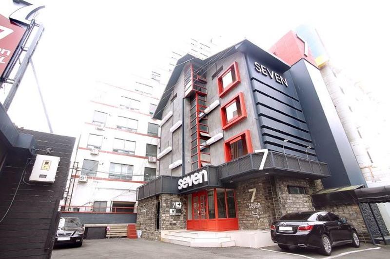 Seven Motel Songjeong — photo 4
