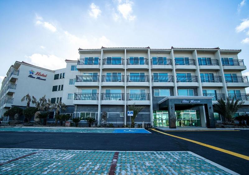 Blue Hawaii Hotel image