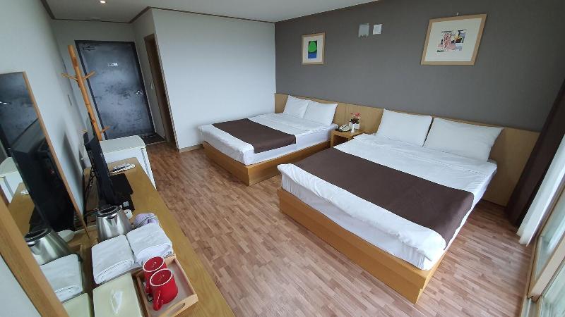 Blue Hawaii Hotel image