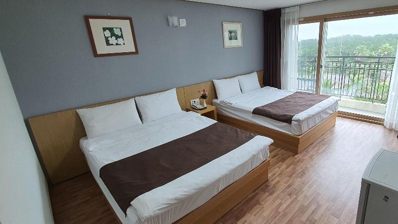 Blue Hawaii Hotel image