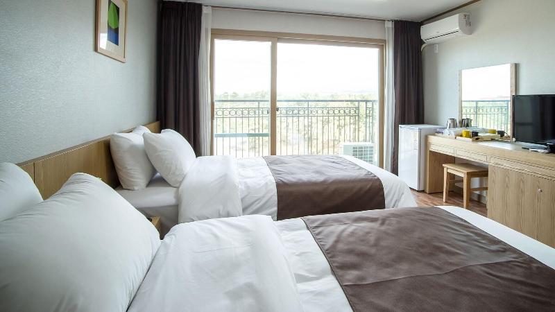 Blue Hawaii Hotel image