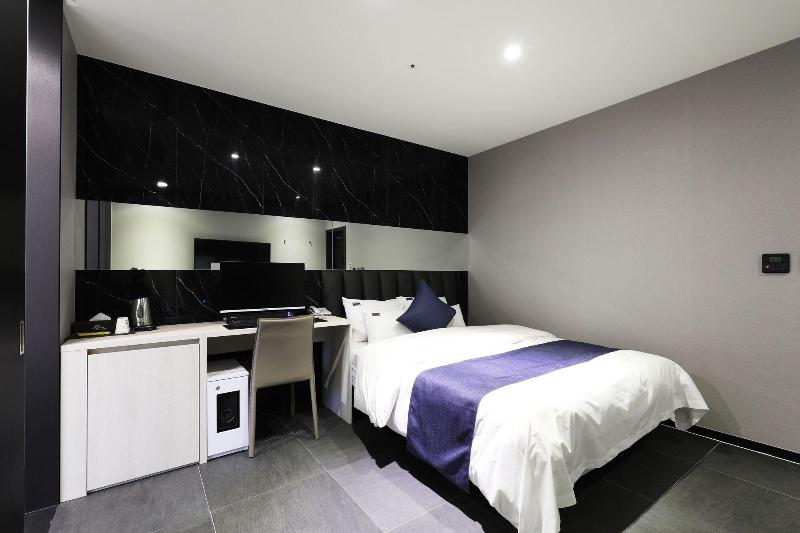 Hotel Aria image