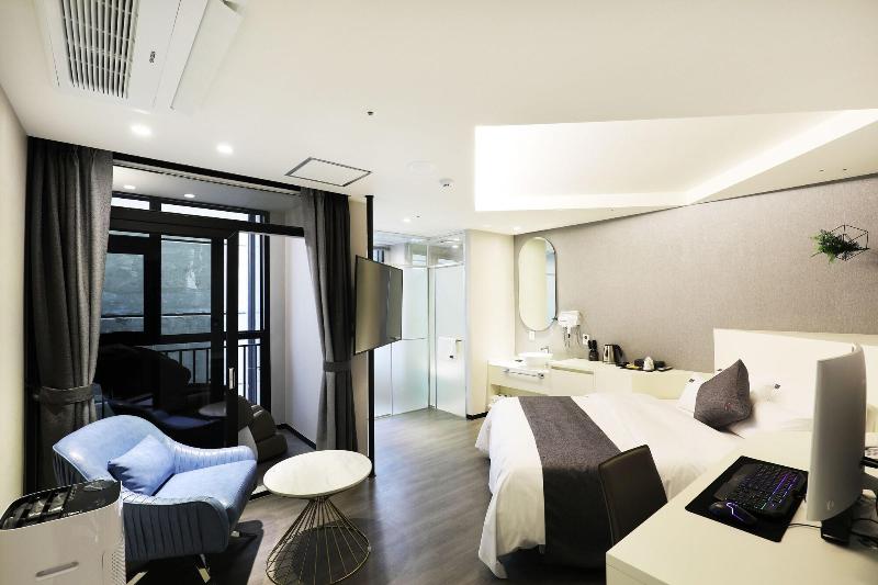 Hotel Aria image