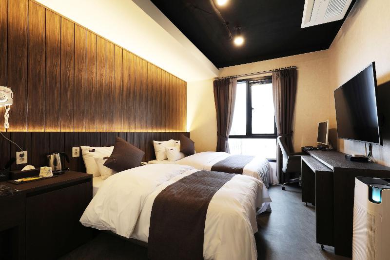 Hotel Aria image