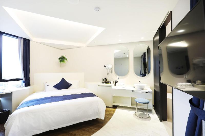 Hotel Aria image