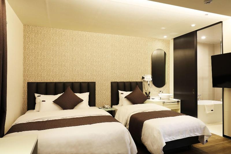 Hotel Aria image