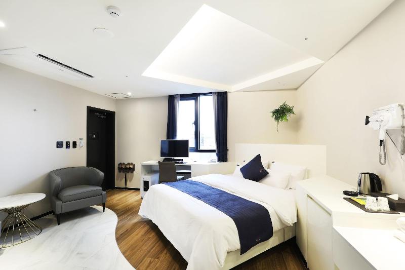 Hotel Aria image