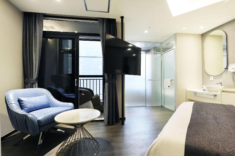 Hotel Aria image