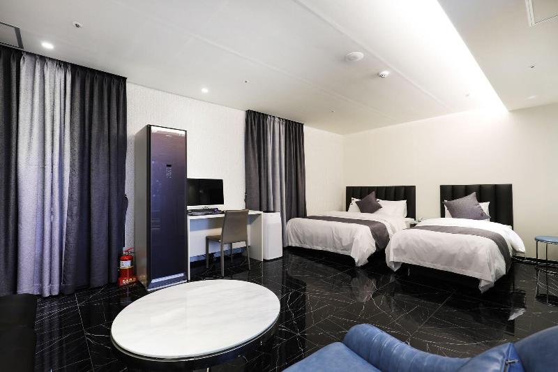 Hotel Aria image
