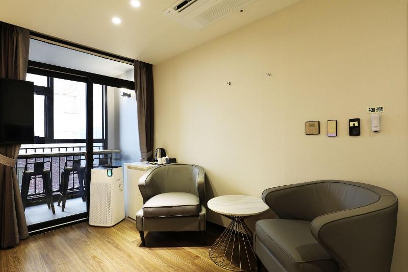 Hotel Aria image