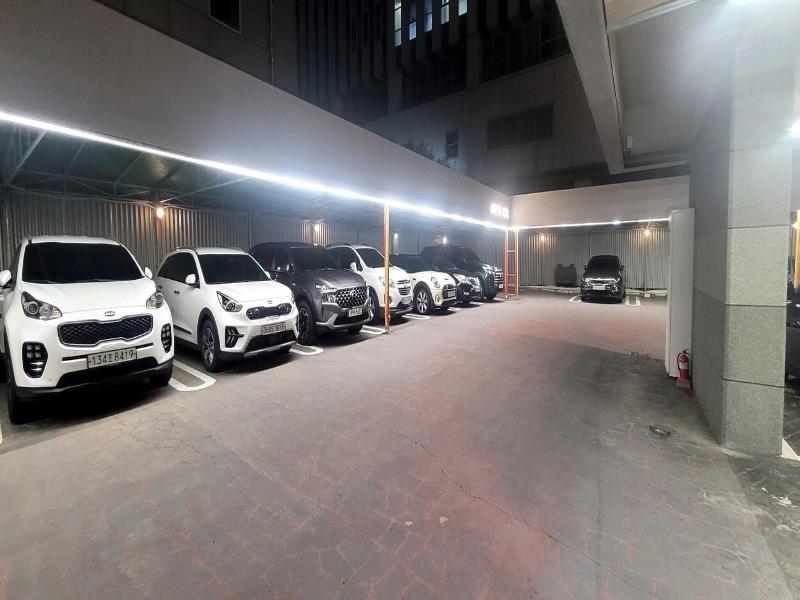Airport Hotel image