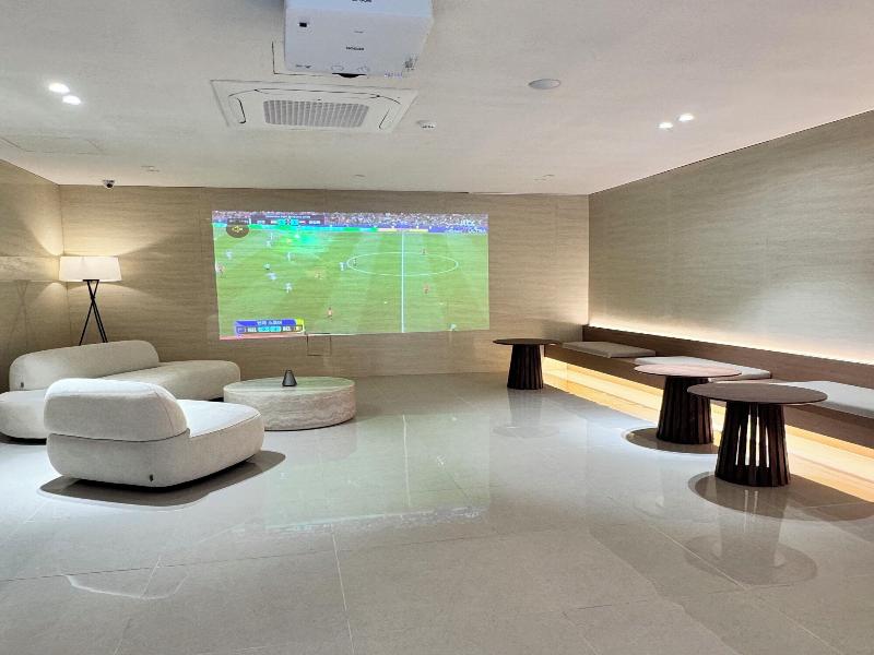 Airport Hotel image