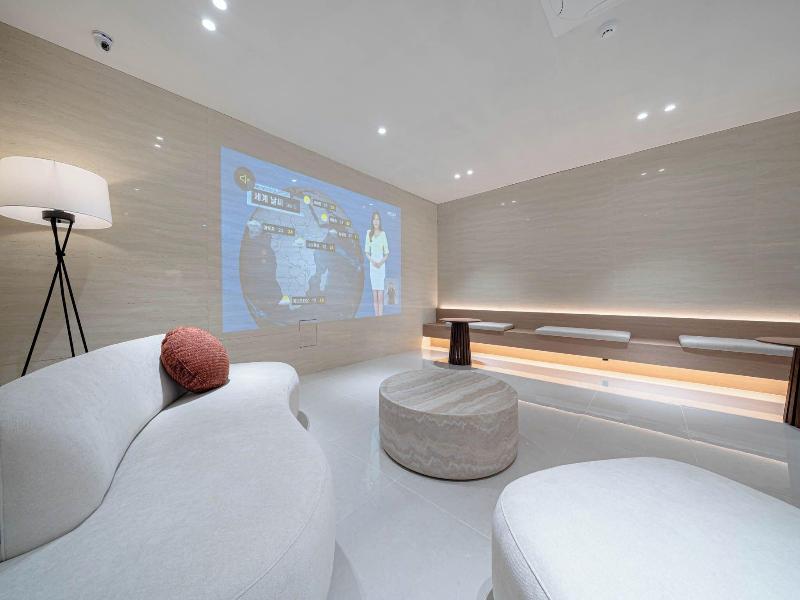 Airport Hotel image