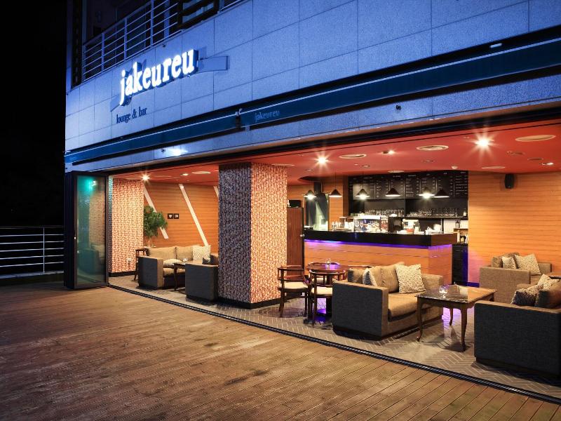 Riviera Hotel Geoje image