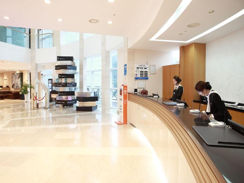 Riviera Hotel Geoje image