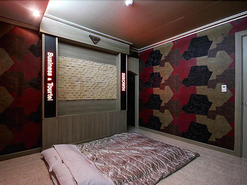 Brown Hotel image